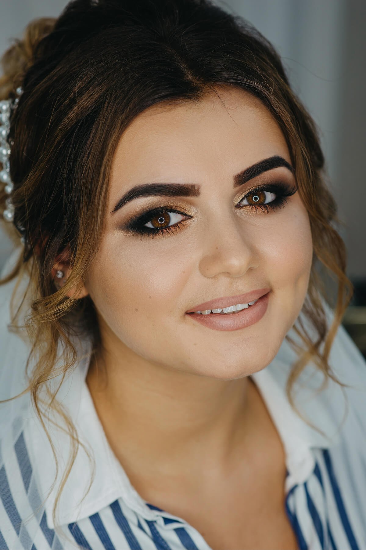 cliente de cejas micropigmentadas